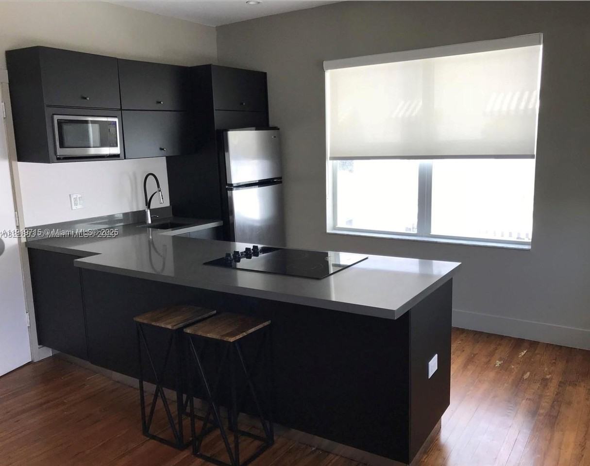 1618 Michigan Avenue #37 - Photo 7 of 10