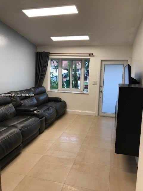 11465 Nw 87th Pl - Photo 2 of 8