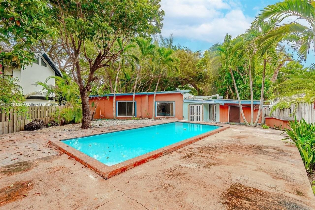 3656 Avocado Ave - Photo 2 of 21