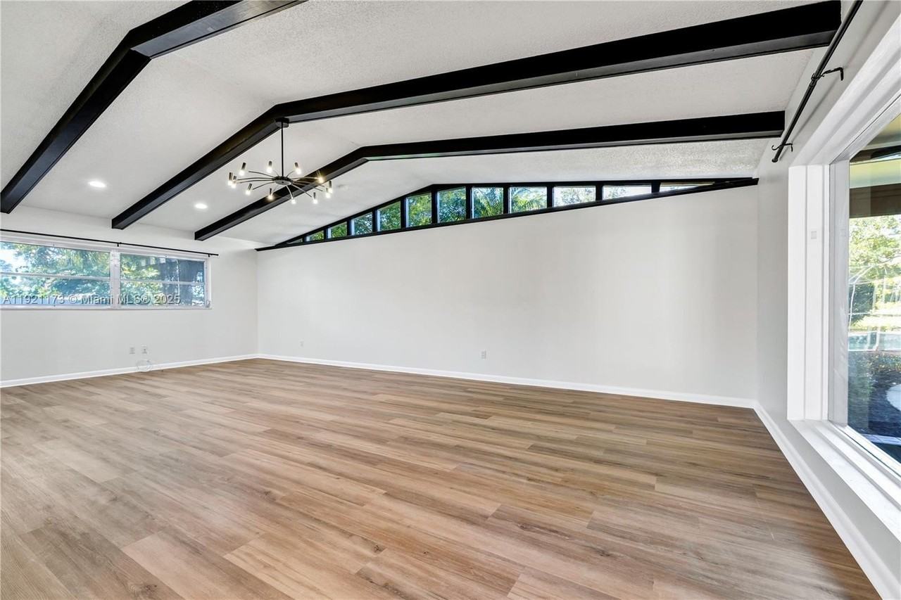 6215 Donegal Dr - Photo 3 of 26