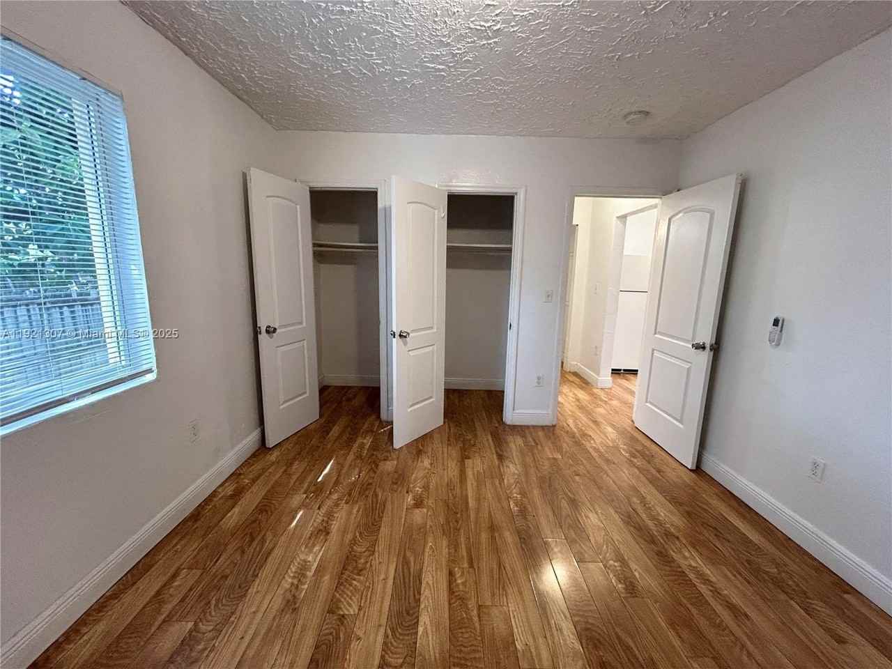 641 Ne 86th St #3 - Photo 7 of 9