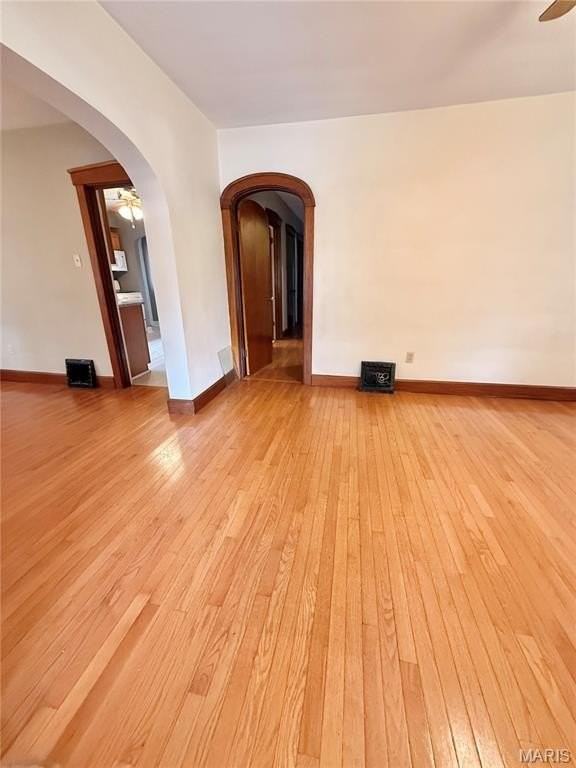 533 S Pennsylvania Ave - Photo 3 of 20