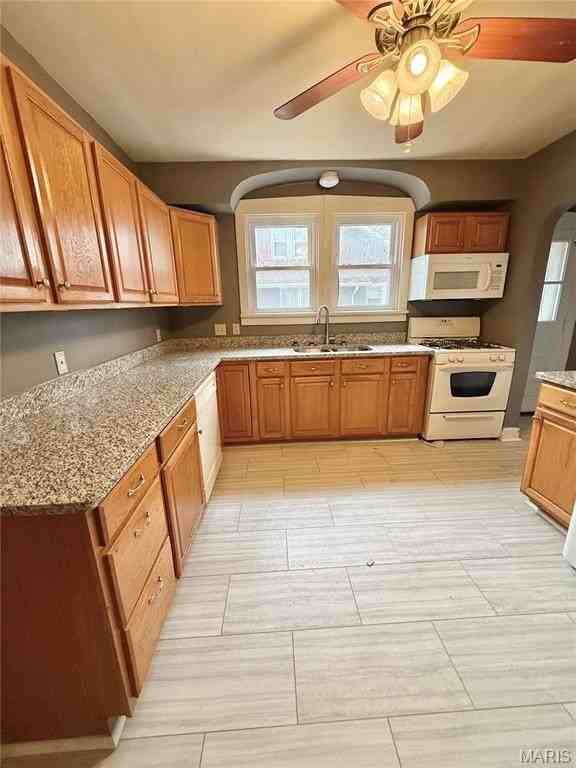 533 S Pennsylvania Ave - Photo 6 of 20