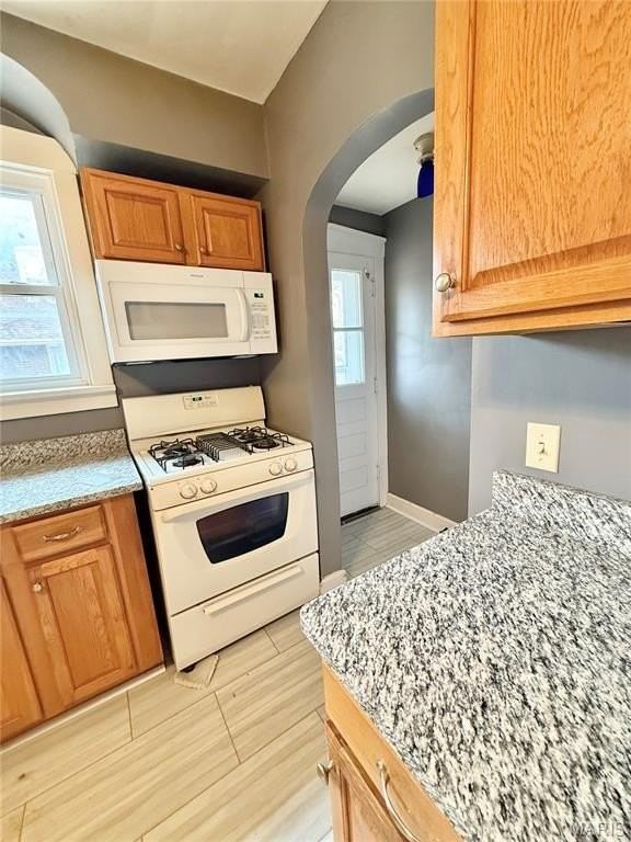 533 S Pennsylvania Ave - Photo 7 of 20