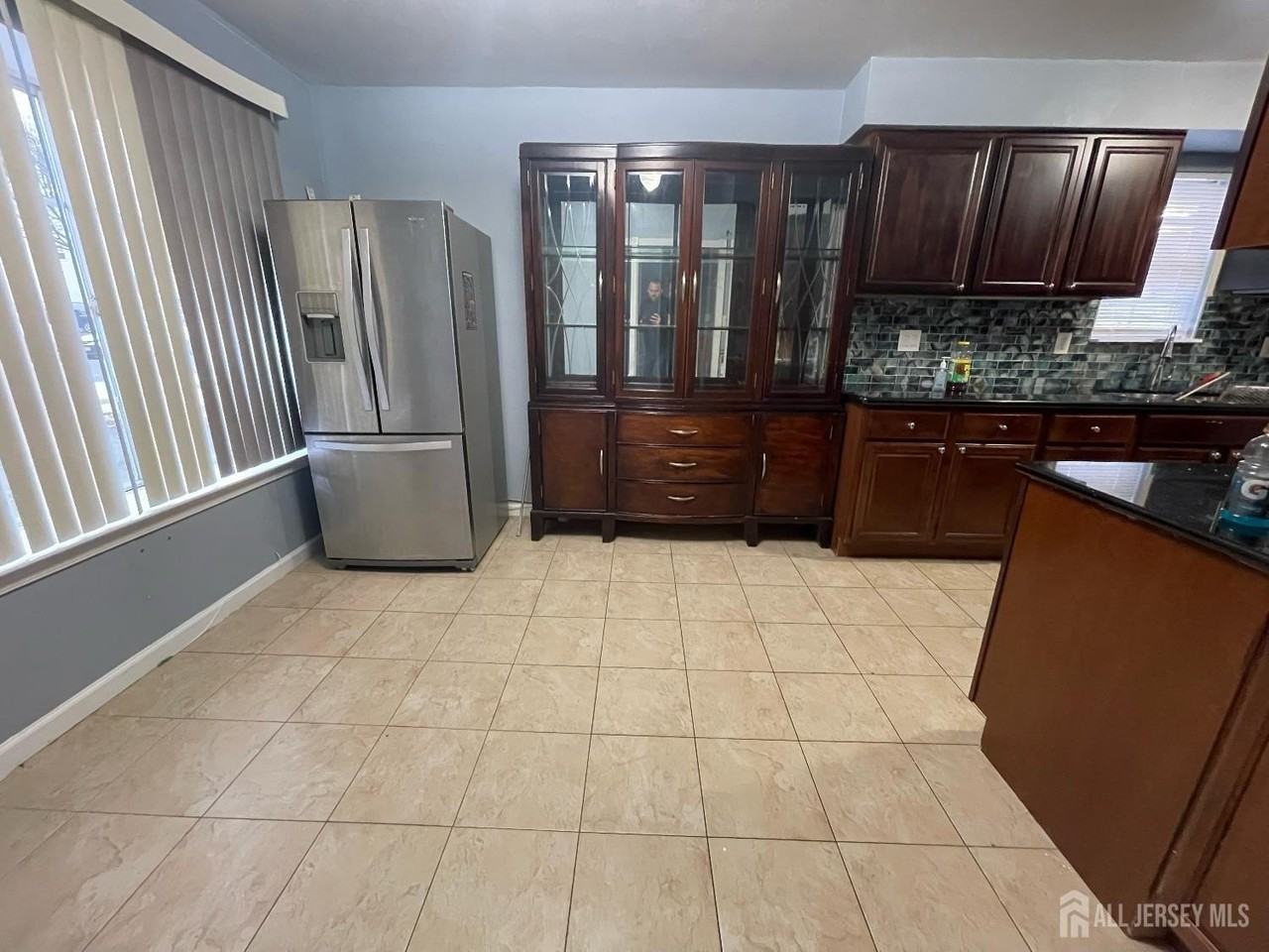 94 Brewster Cir - Photo 5 of 17