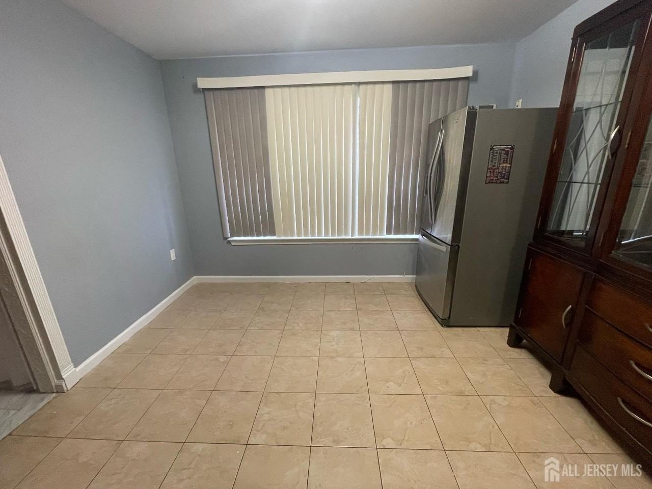 94 Brewster Cir - Photo 6 of 17