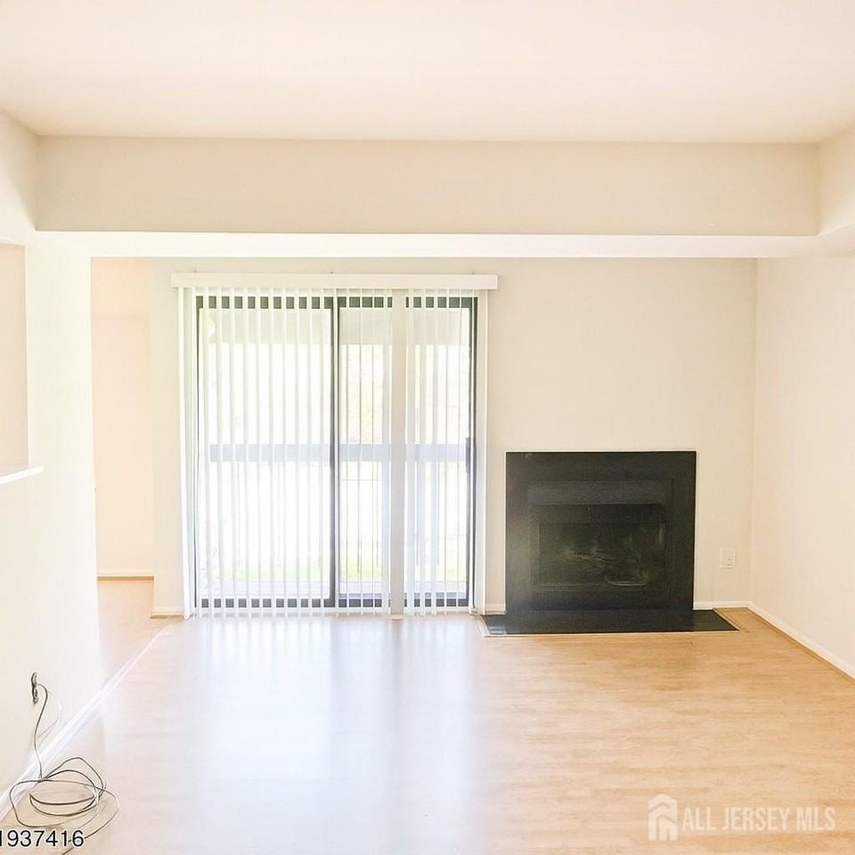 3705 Royce Ct - Photo 5 of 11