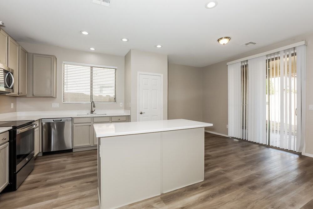 6879 S Onyx Dr - Photo 7 of 16