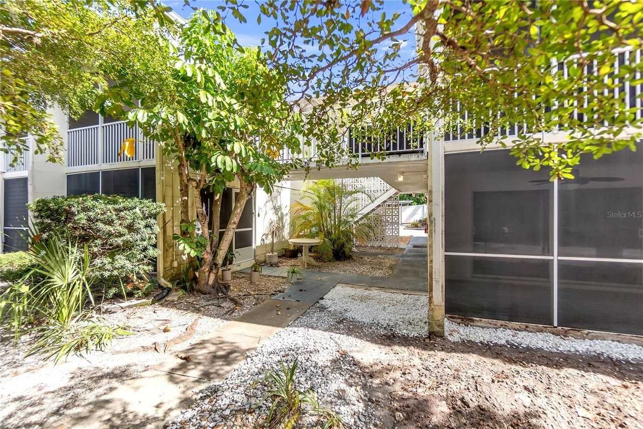 3835 Almeria Ave #C1 - Photo 3 of 50