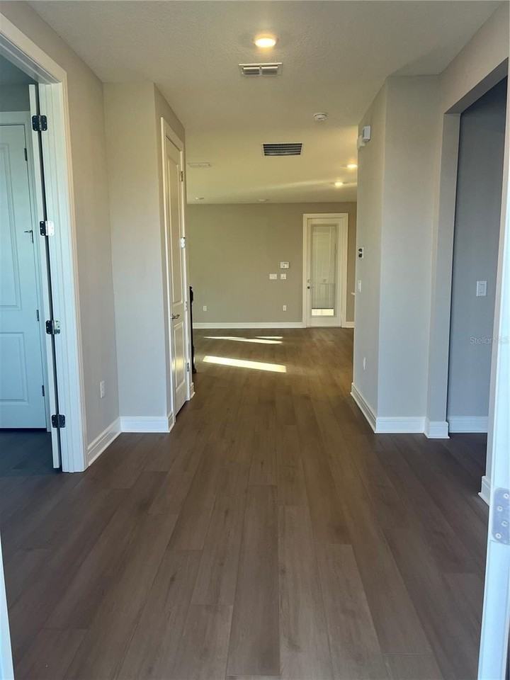 3012 Polaris Dr - Photo 5 of 21