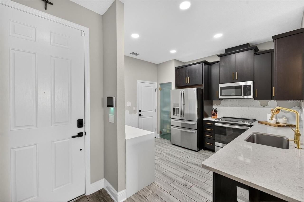 2419 Foggy Creek Cir - Photo 4 of 45