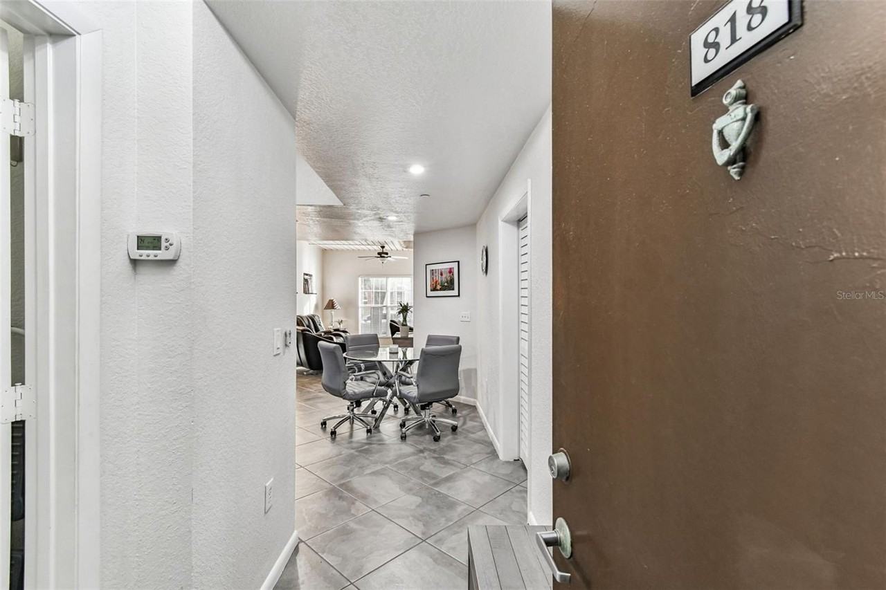 2421 West Horatio Street #818 - Photo 2 of 43