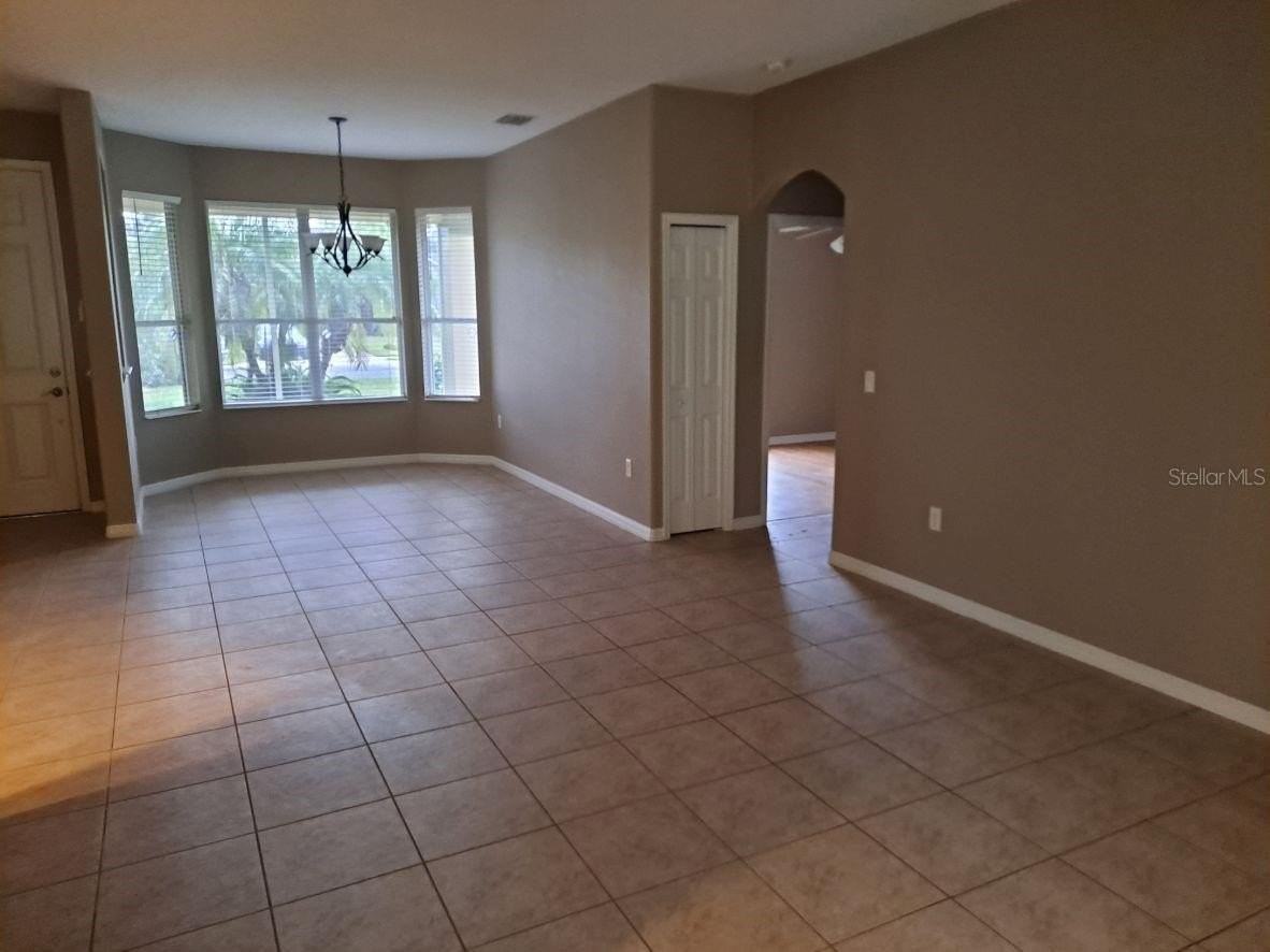 13534 Biscayne Grove Ln - Photo 4 of 12