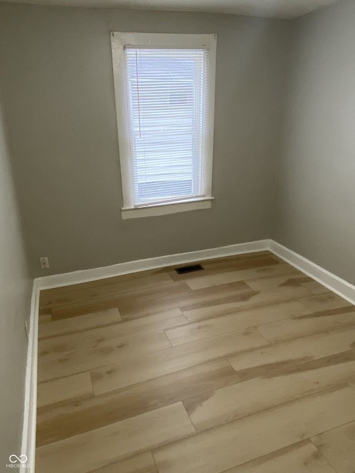 4305 Rockville Rd - Photo 5 of 17