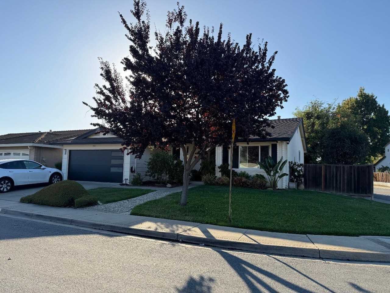 3415 Isherwood Place