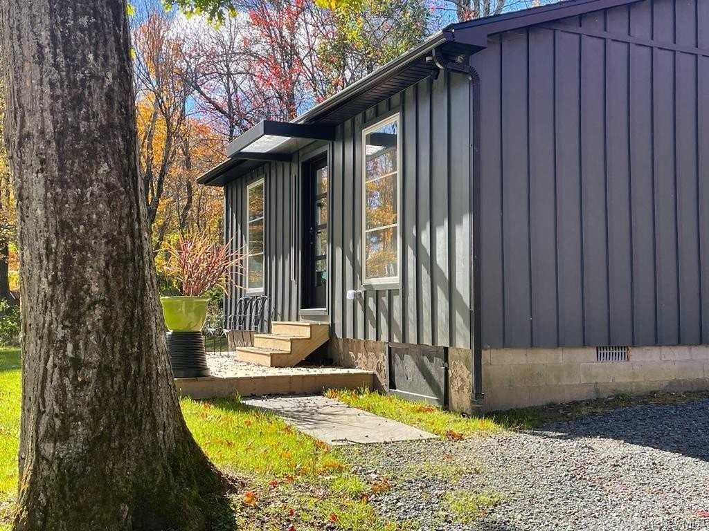 44 Dellenbaugh Rd - Photo 2 of 12