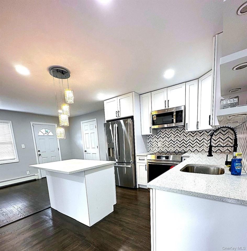 1093 Ditmas Ave - Photo 2 of 23