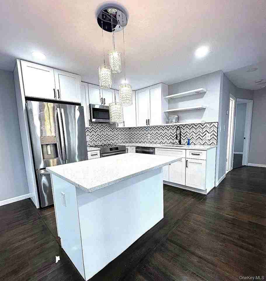 1093 Ditmas Ave - Photo 3 of 23