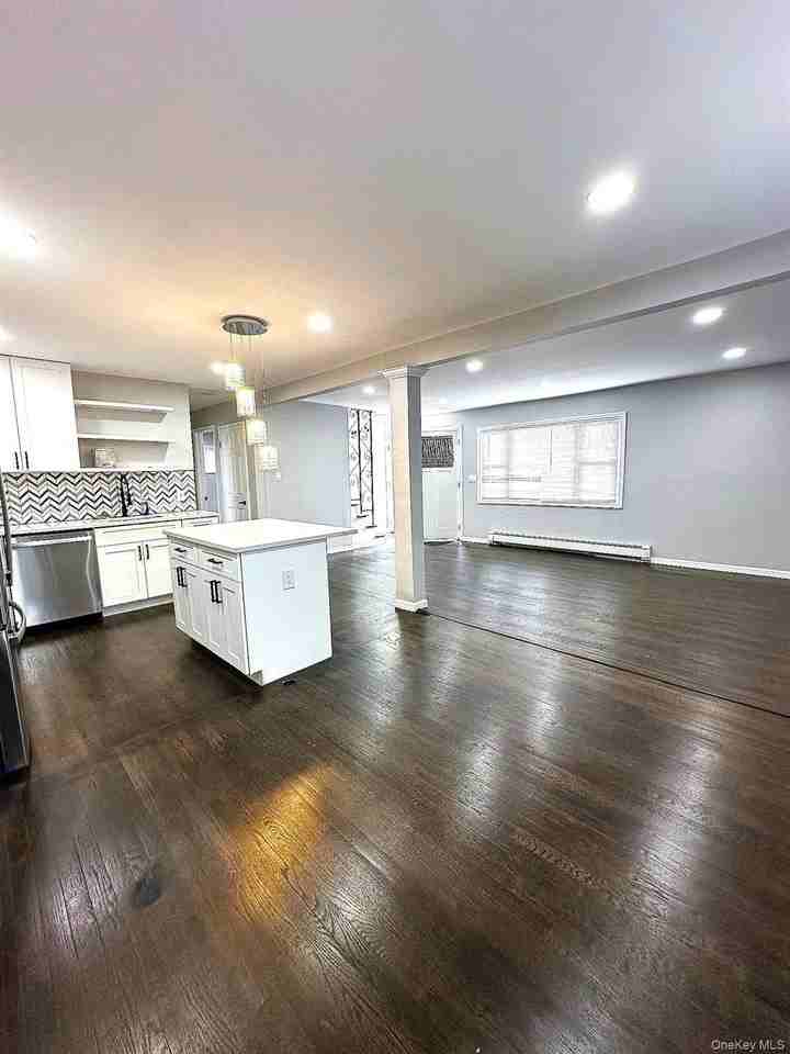 1093 Ditmas Ave - Photo 7 of 23