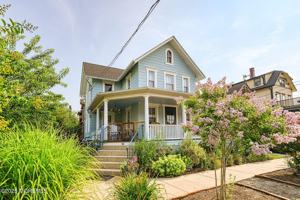 featured image of 83 Broadway