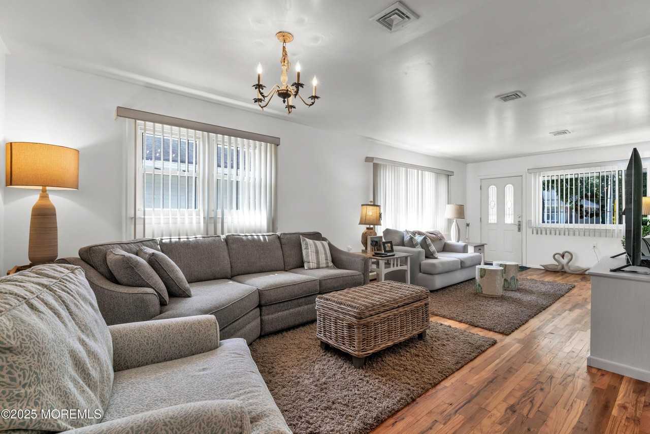 24 Mount Matterhorn Ln - Photo 7 of 15