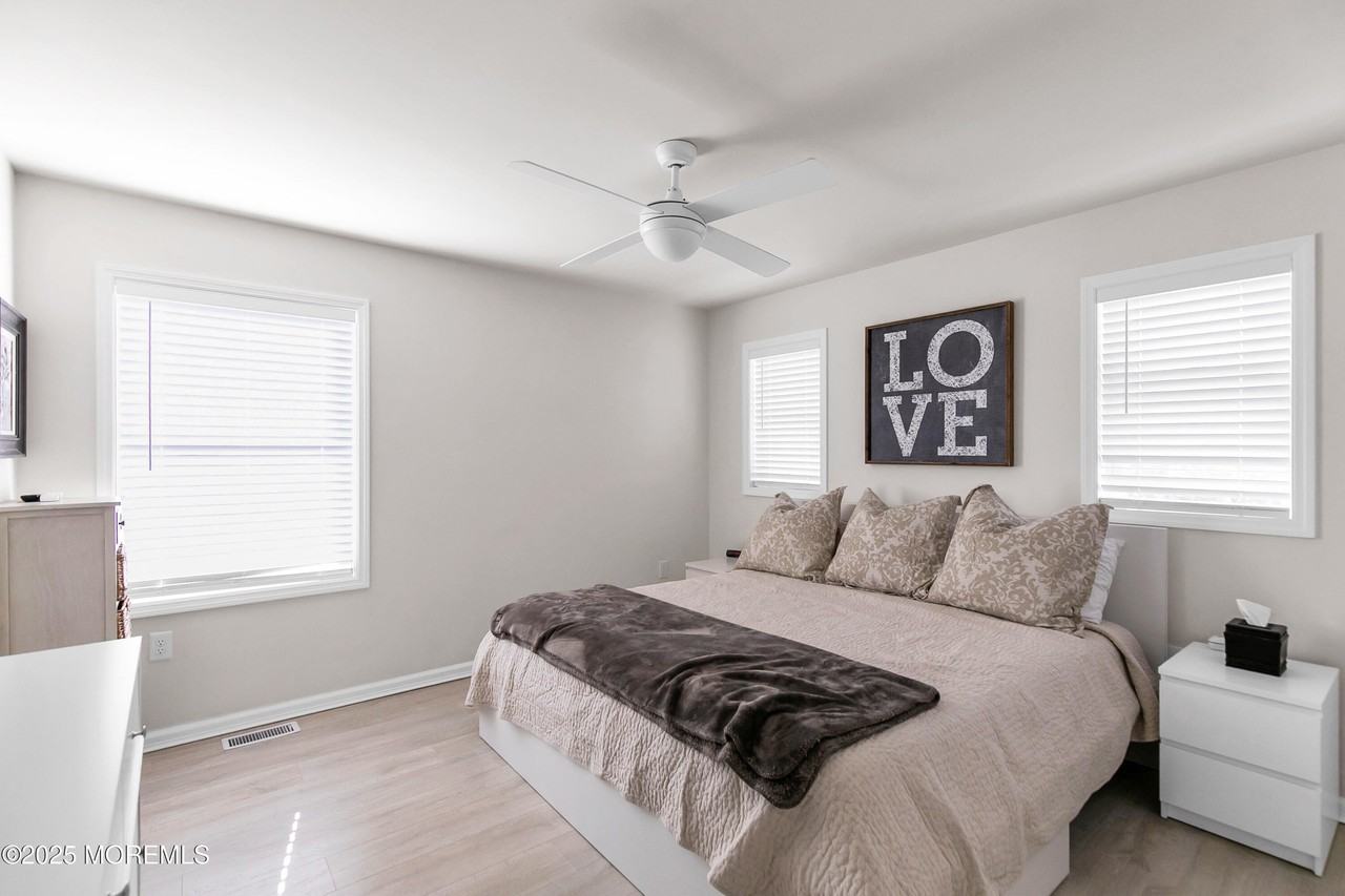 250A Ocean Ave - Photo 7 of 16