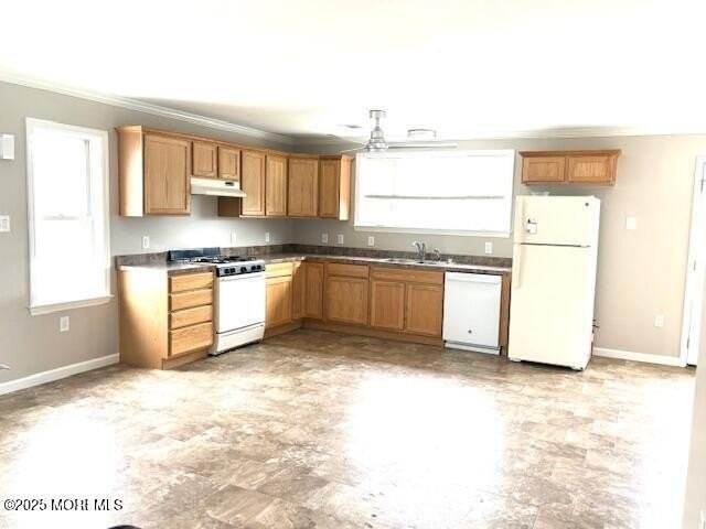 686 Bayview Dr - Photo 4 of 18