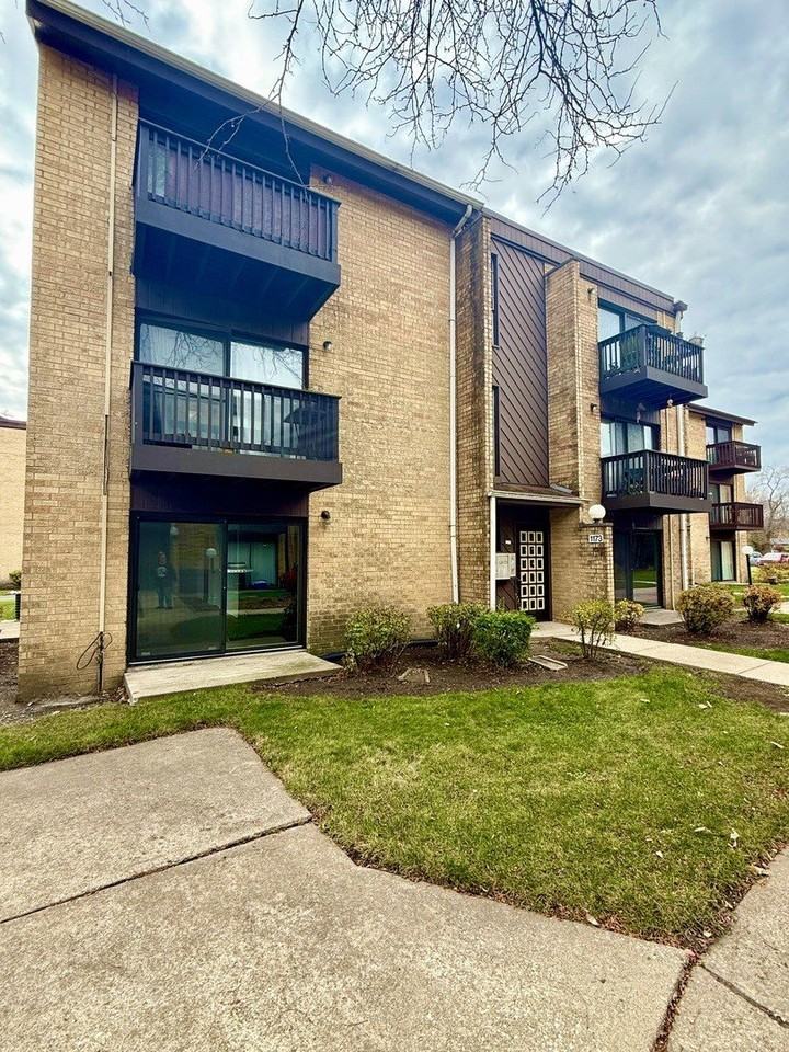 1173 Forums Court #1D - Photo 2 of 32