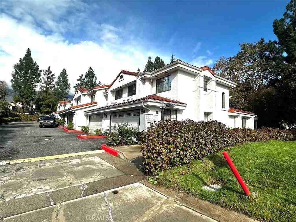 9356 19th St #D - Photo 4 of 16