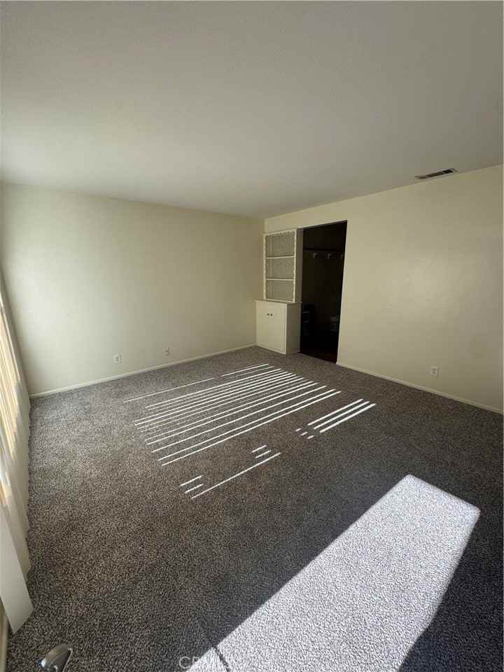 8971 Glencoe Dr - Photo 2 of 17