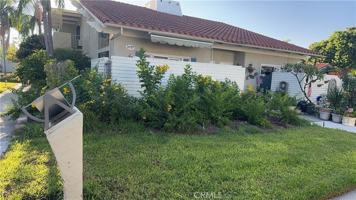 featured image of 2037 Via Mariposa East #C