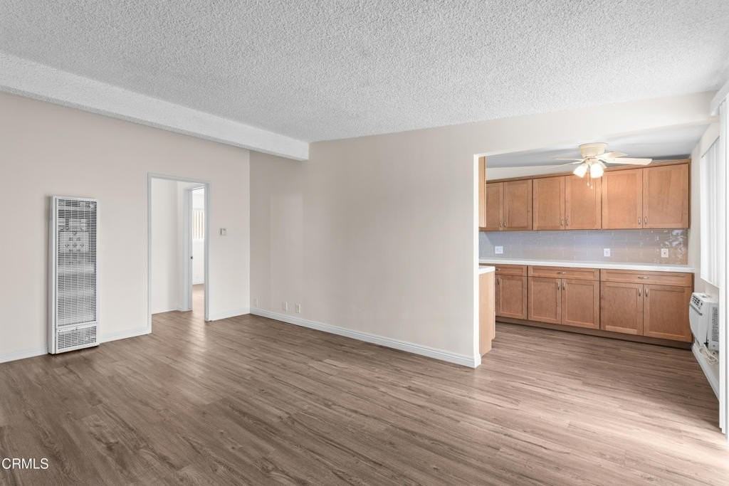 2707 Montrose Ave #8 - Photo 2 of 14