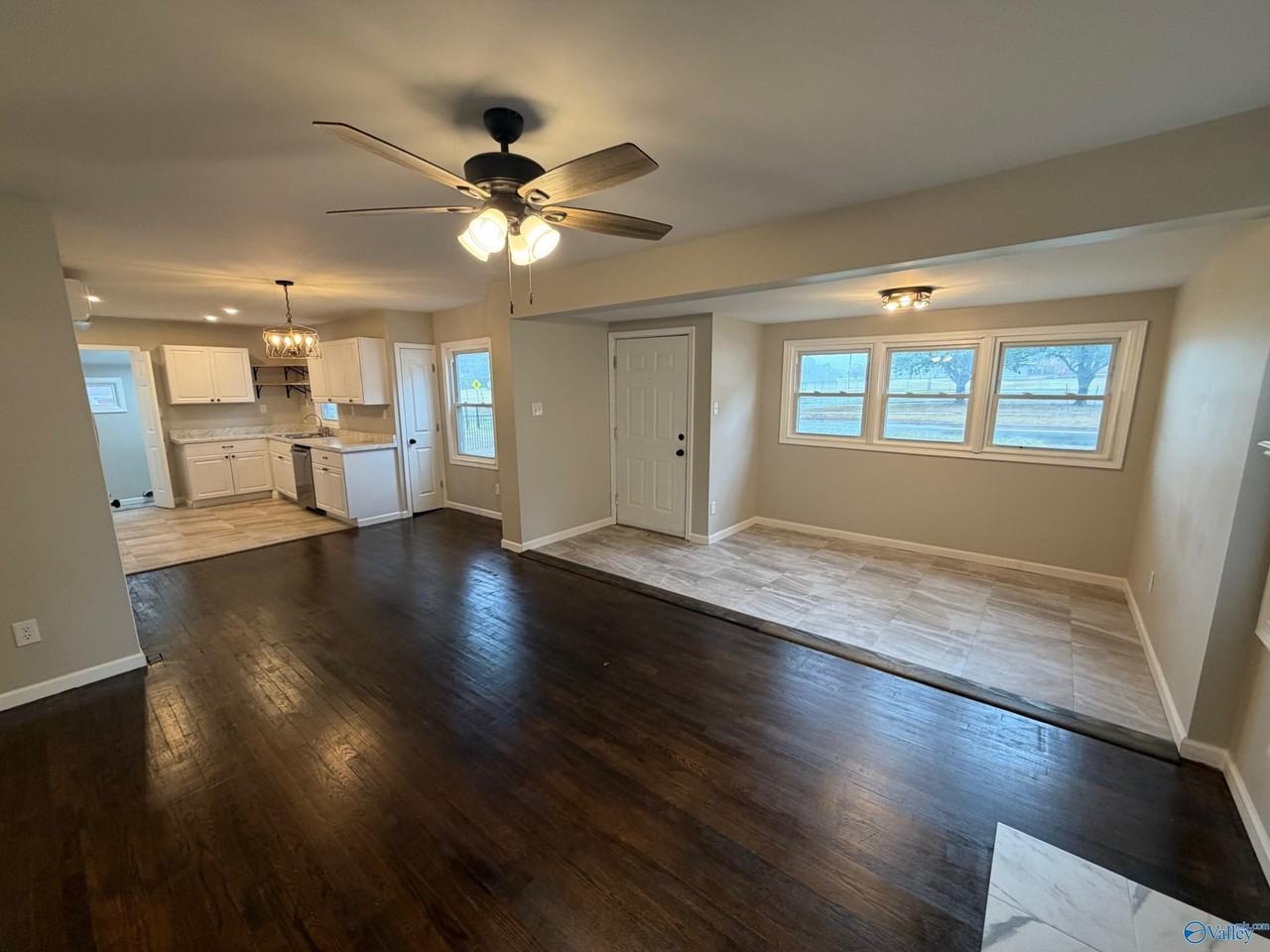 1628 8th St Se - Photo 4 of 20