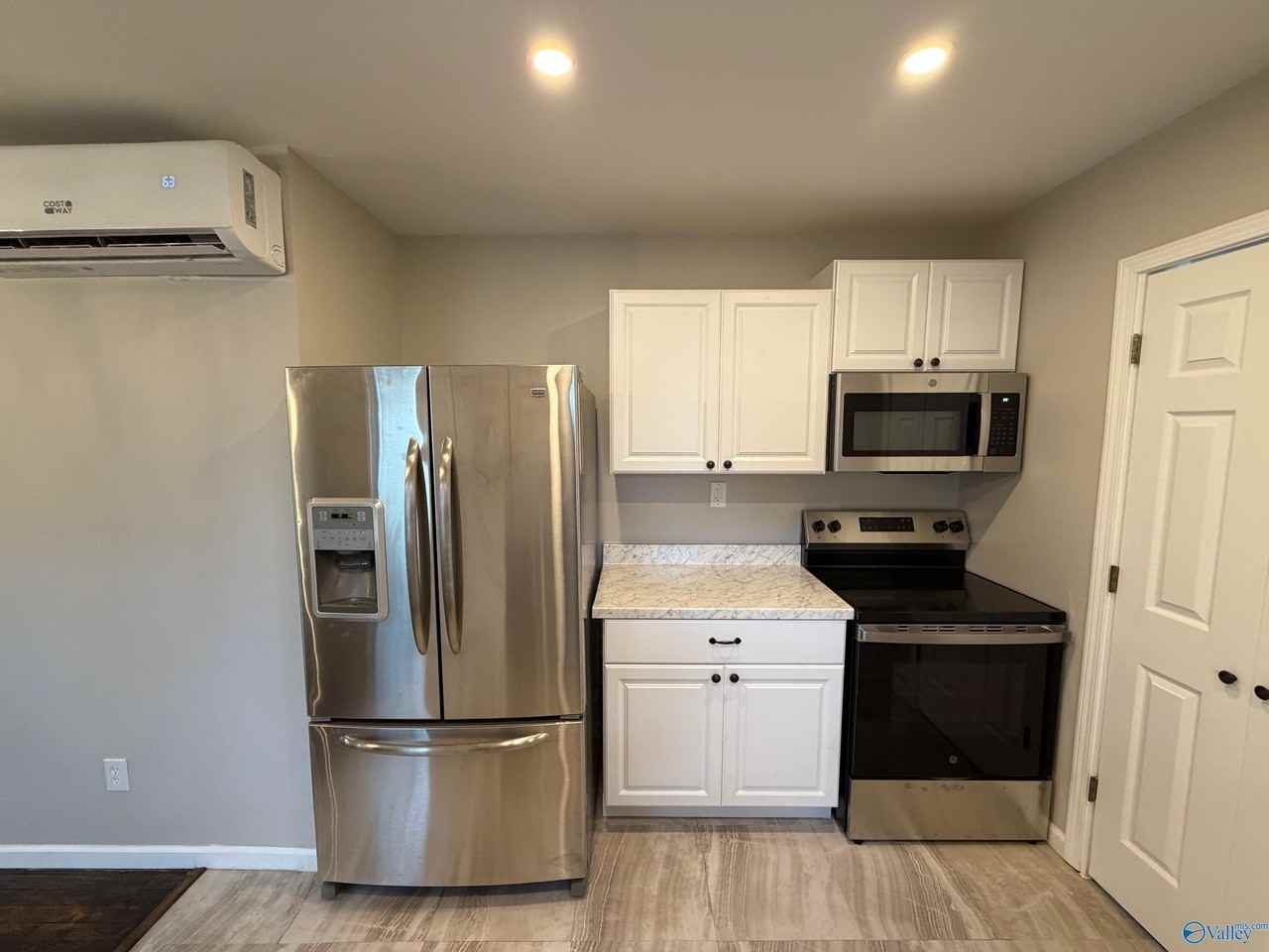 1628 8th St Se - Photo 7 of 20