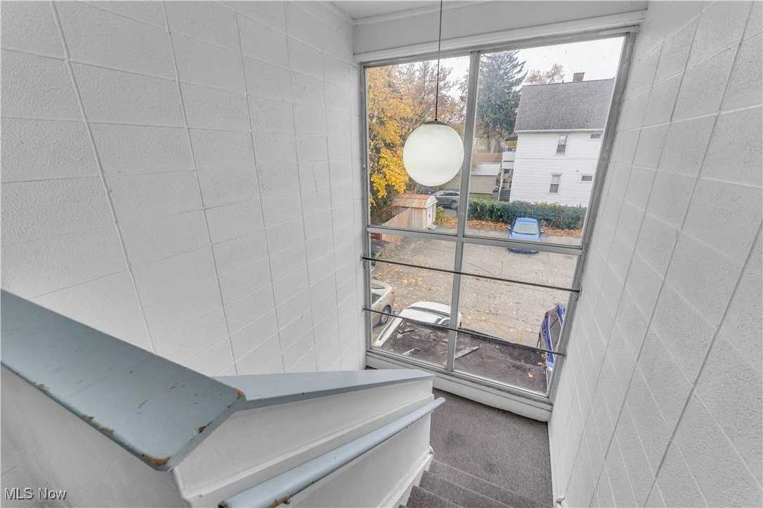 1415 Wyandotte Ave Apt 305 #305 - Photo 2 of 16