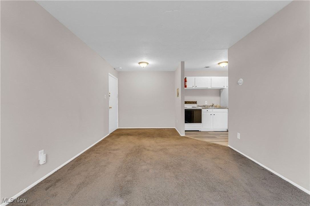 1415 Wyandotte Ave Apt 305 #305 - Photo 6 of 16