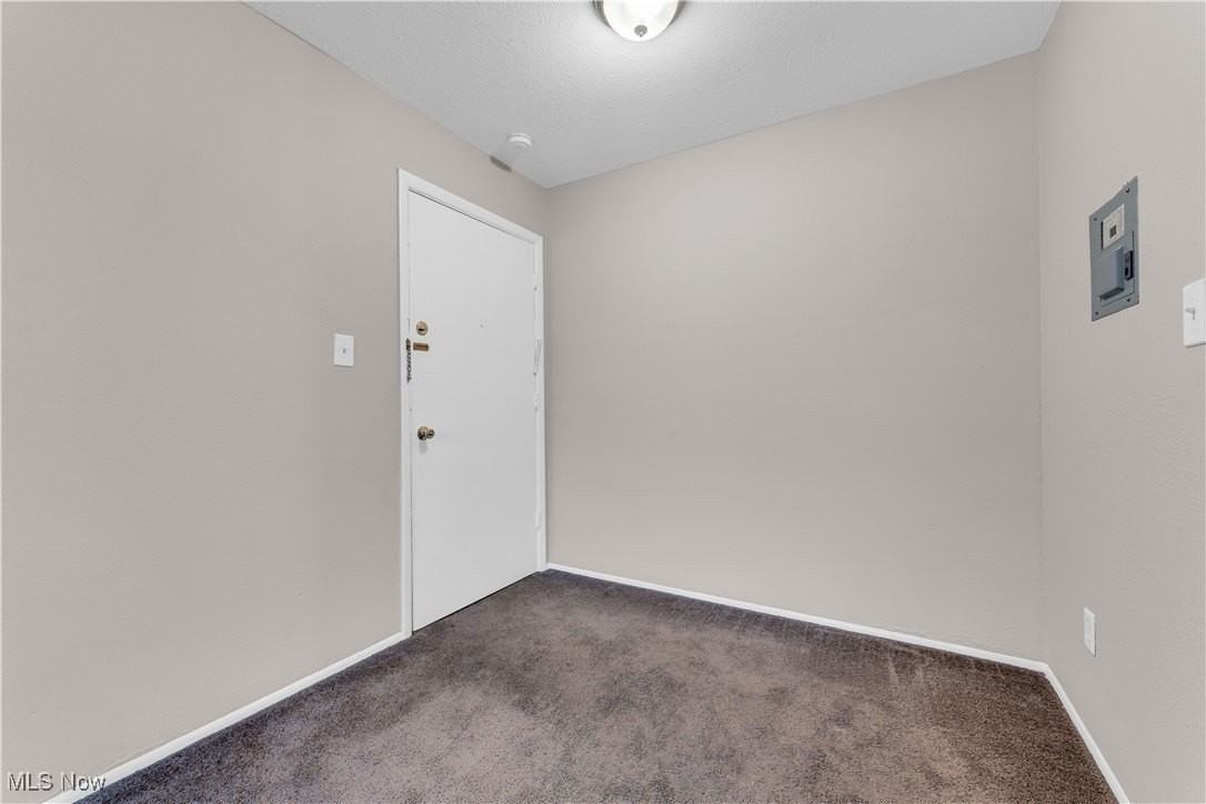 1415 Wyandotte Ave Apt 305 #305 - Photo 7 of 16