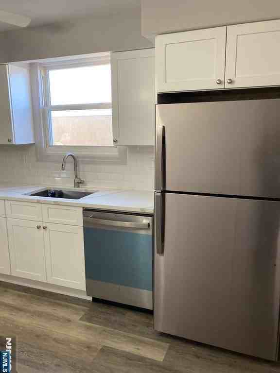 9 Enoch St - Photo 2 of 15