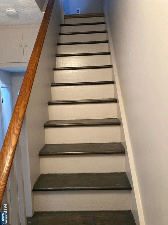 9 Enoch St - Photo 7 of 15