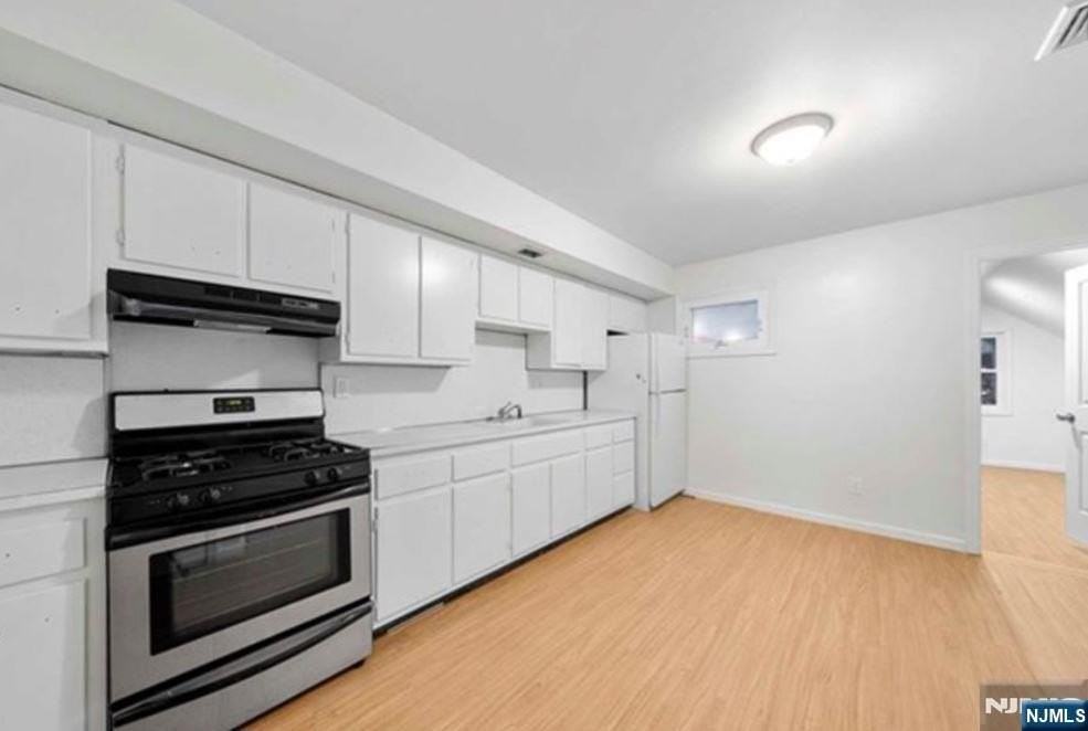 226 Livingston St - Photo 5 of 7