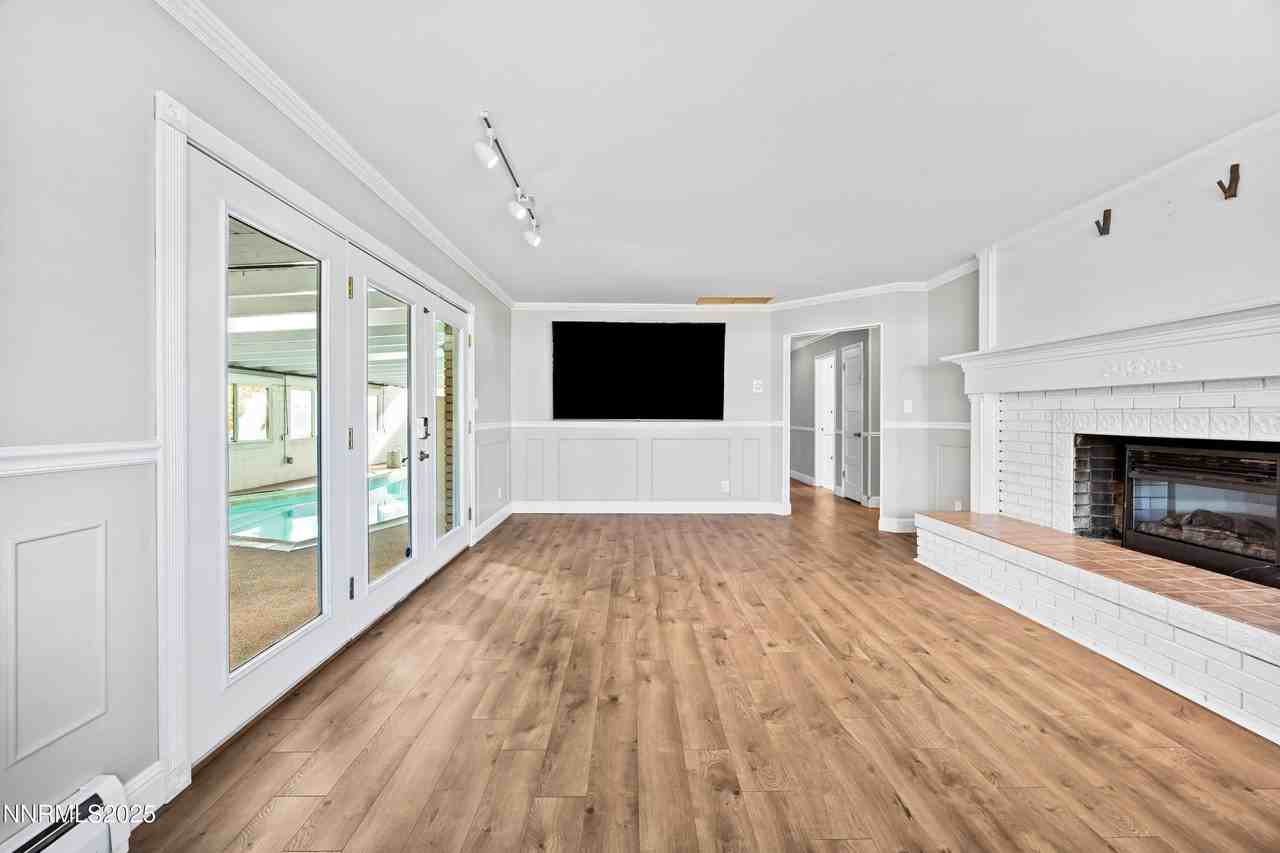 601 Ivy Street - Photo 5 of 32