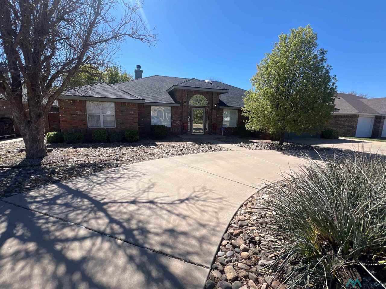 721 Jeanie Drive - Photo 2 of 38