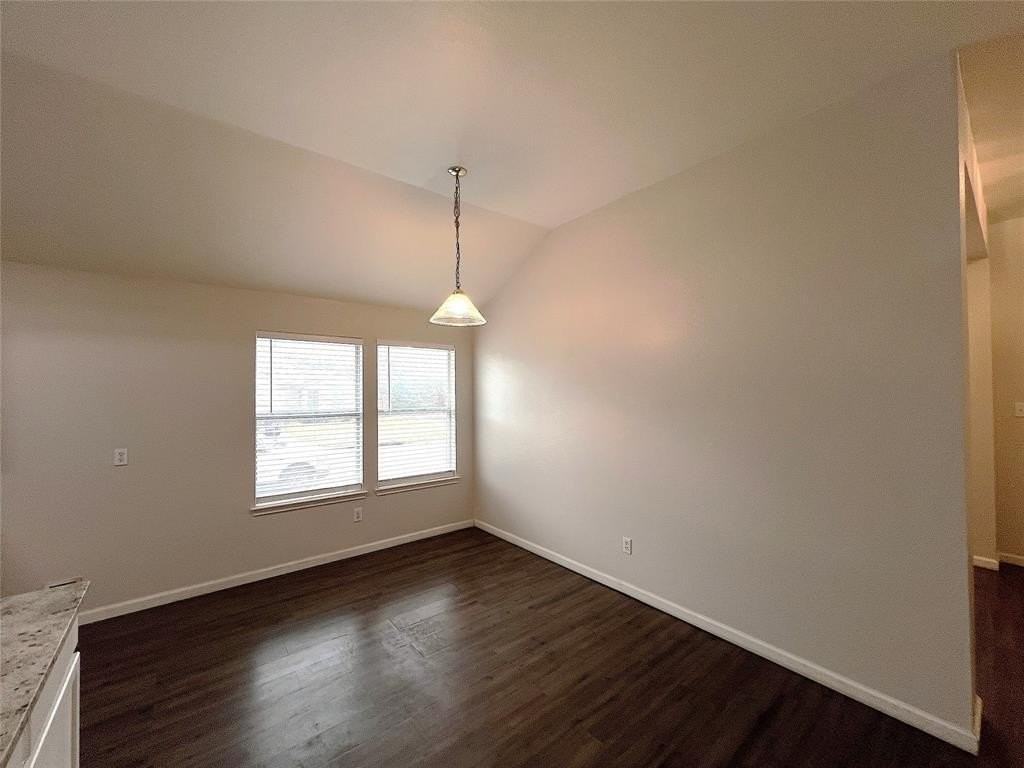 1923 Pin Oak Ln - Photo 6 of 28