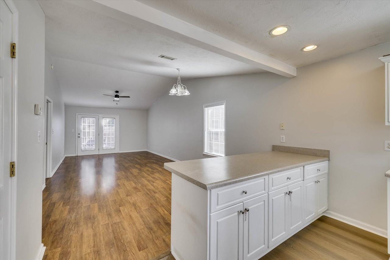 150 Portofino Ln Sw - Photo 2 of 24