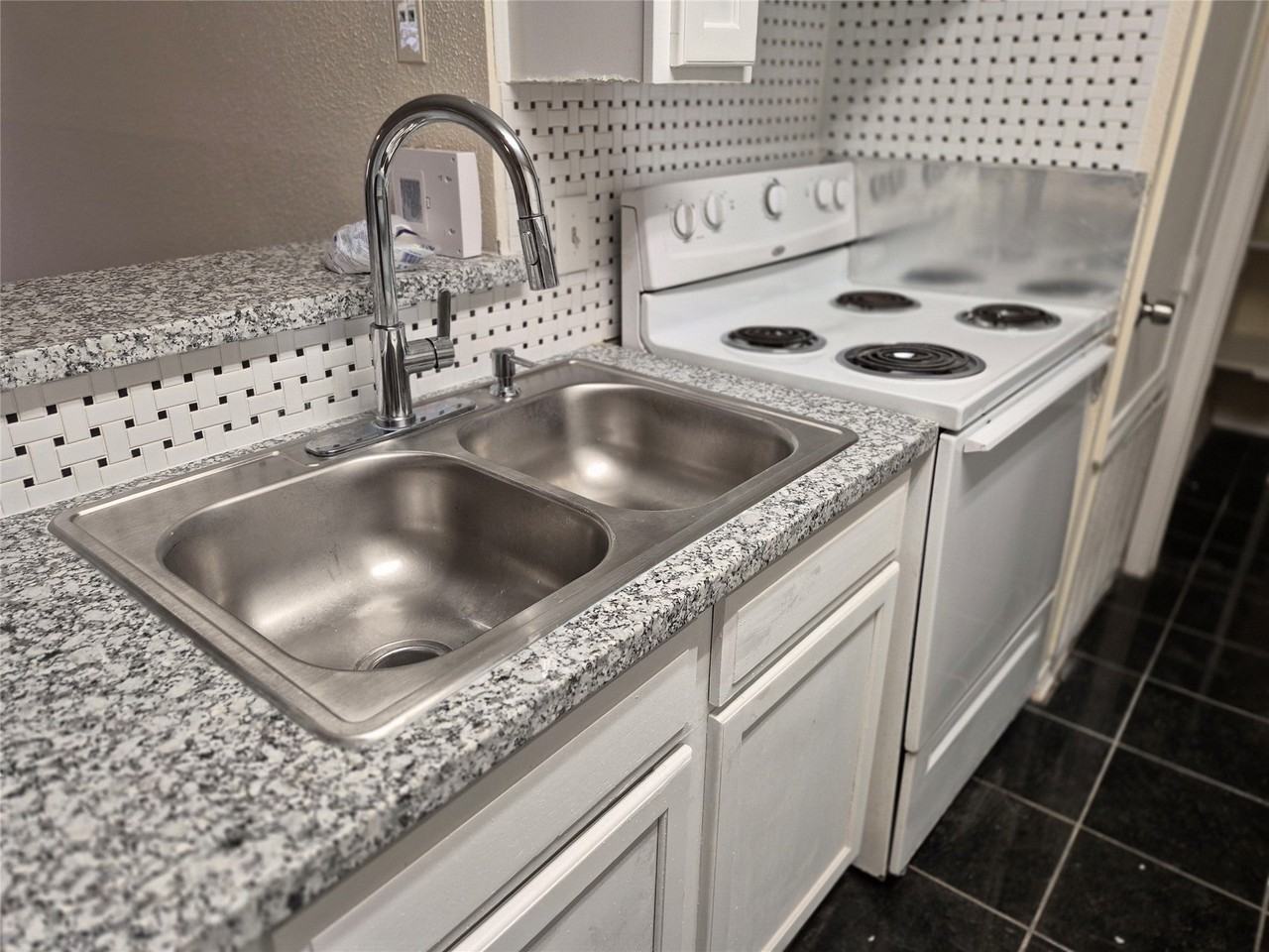 10847 Braes Bend Dr - Photo 5 of 17