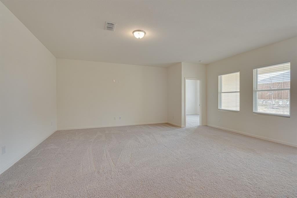 721 Bois D Arc Ln - Photo 5 of 35