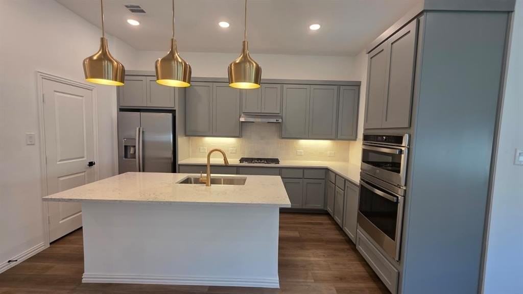 4201 Watson Way - Photo 4 of 40