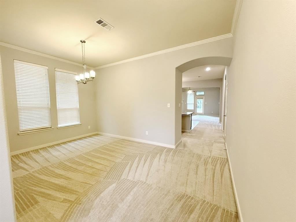 10801 Sexton Dr - Photo 5 of 40