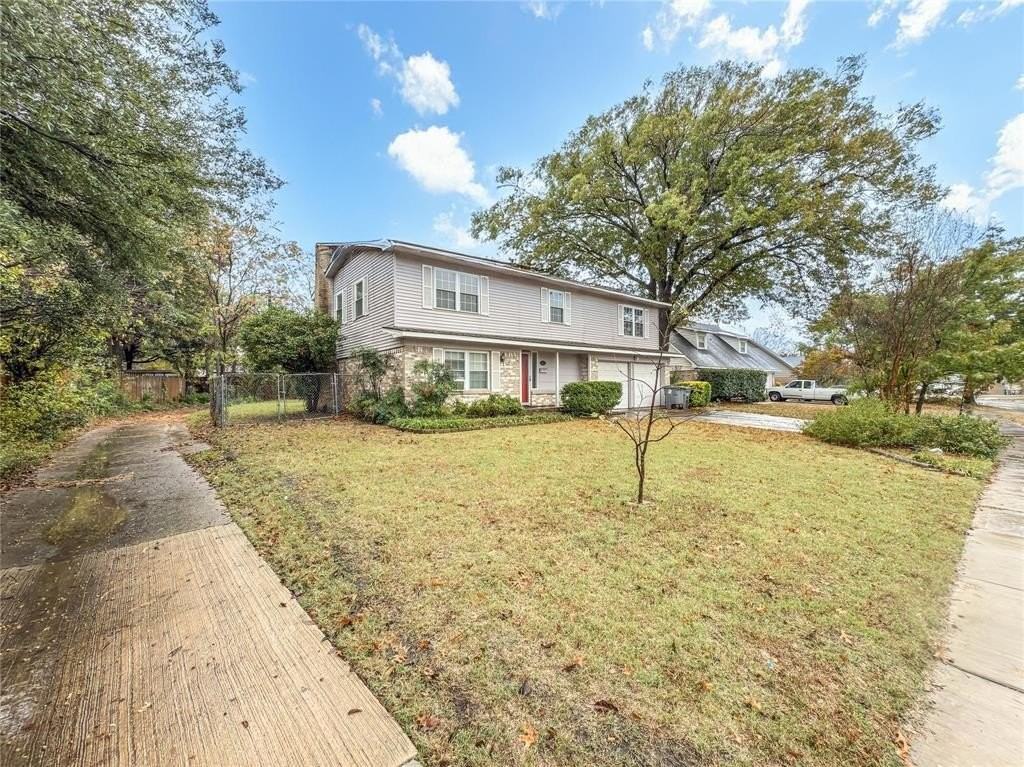 8636 Strathmore Dr - Photo 3 of 34