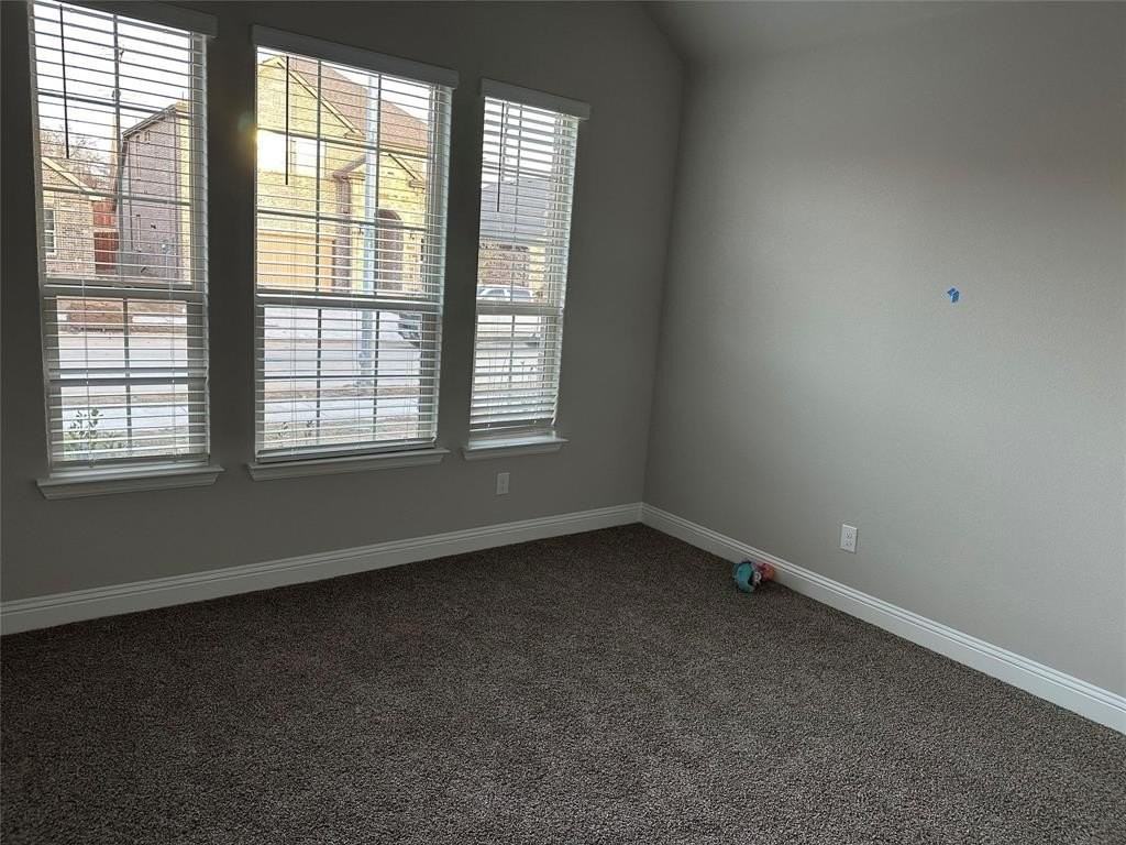 11521 Hartwell Ln - Photo 3 of 24